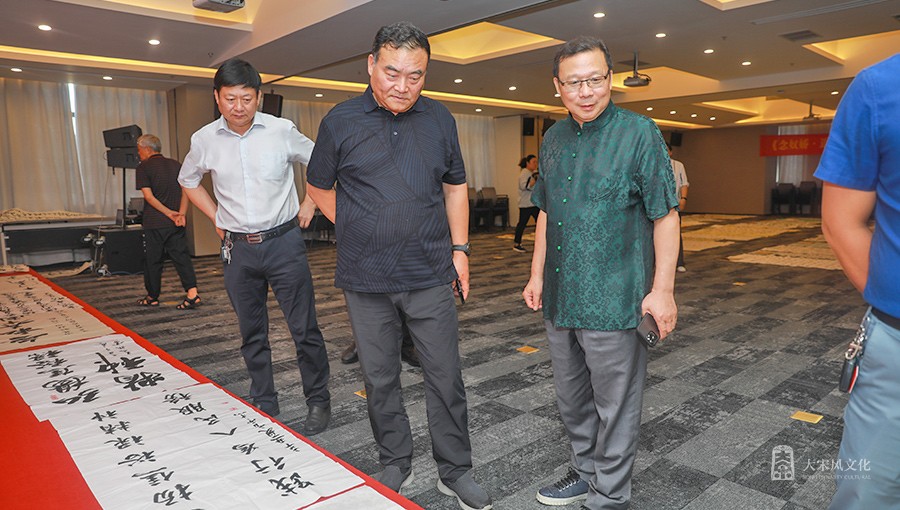 丨开封市政协主席焦跃进莅临评审现场